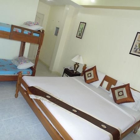 Royal Taal Inn Tagaytay City Екстер'єр фото