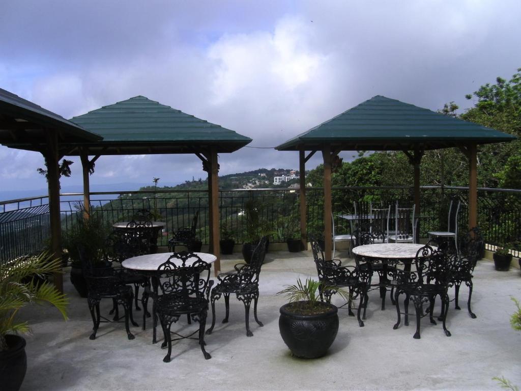 Royal Taal Inn Tagaytay City Екстер'єр фото