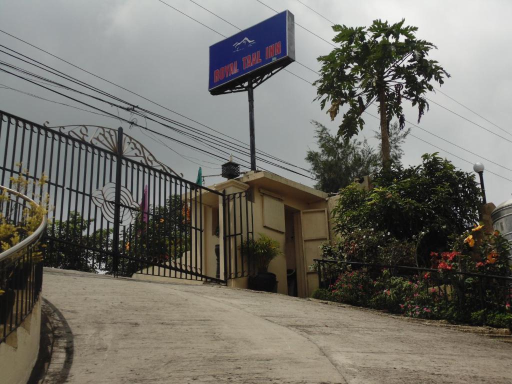 Royal Taal Inn Tagaytay City Екстер'єр фото