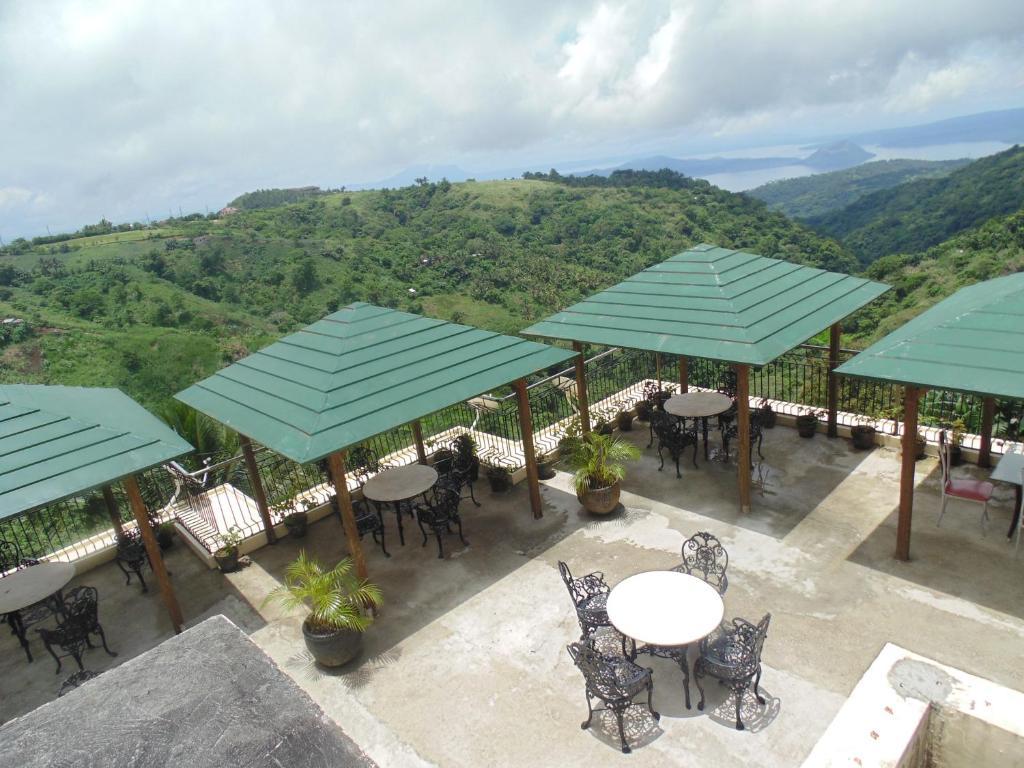 Royal Taal Inn Tagaytay City Екстер'єр фото