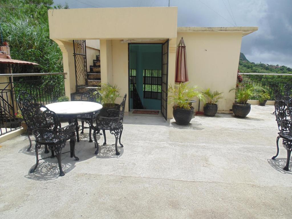 Royal Taal Inn Tagaytay City Екстер'єр фото