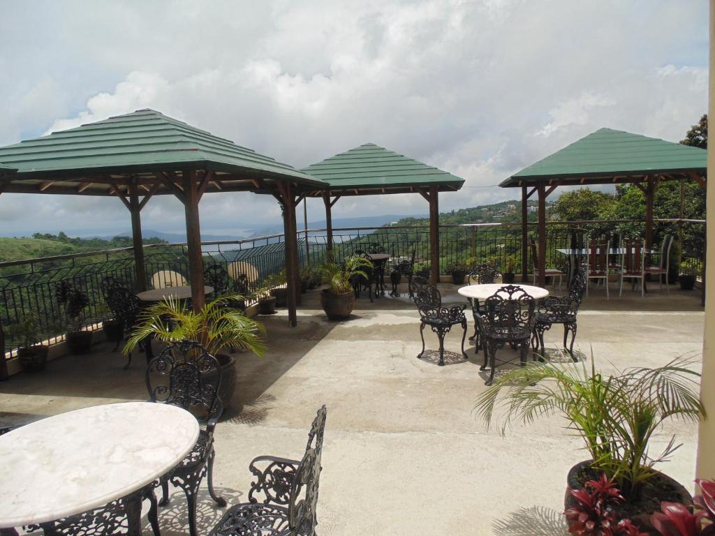 Royal Taal Inn Tagaytay City Екстер'єр фото