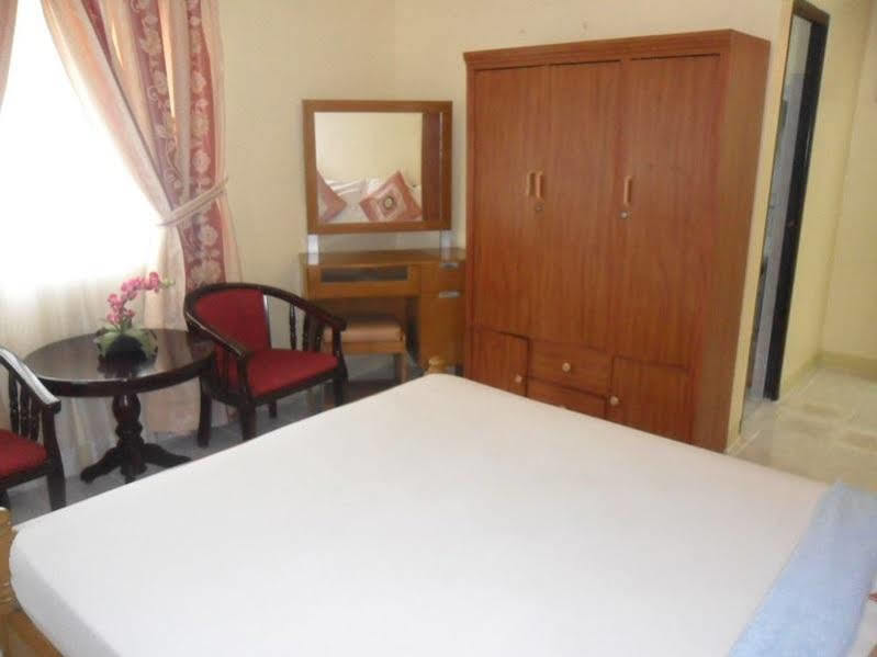 Royal Taal Inn Tagaytay City Екстер'єр фото