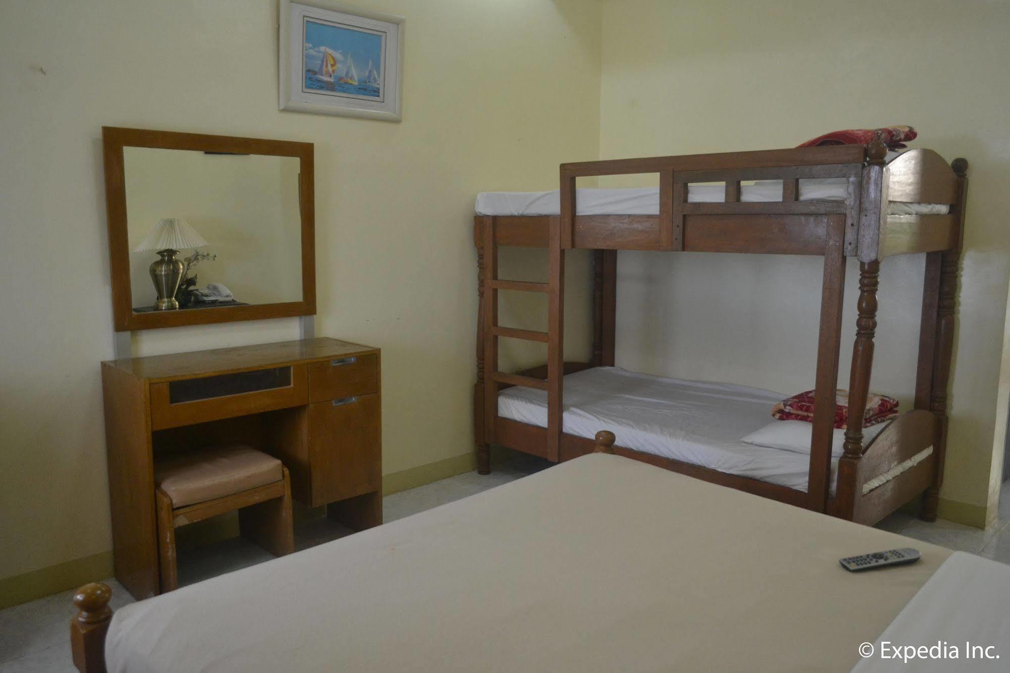 Royal Taal Inn Tagaytay City Екстер'єр фото