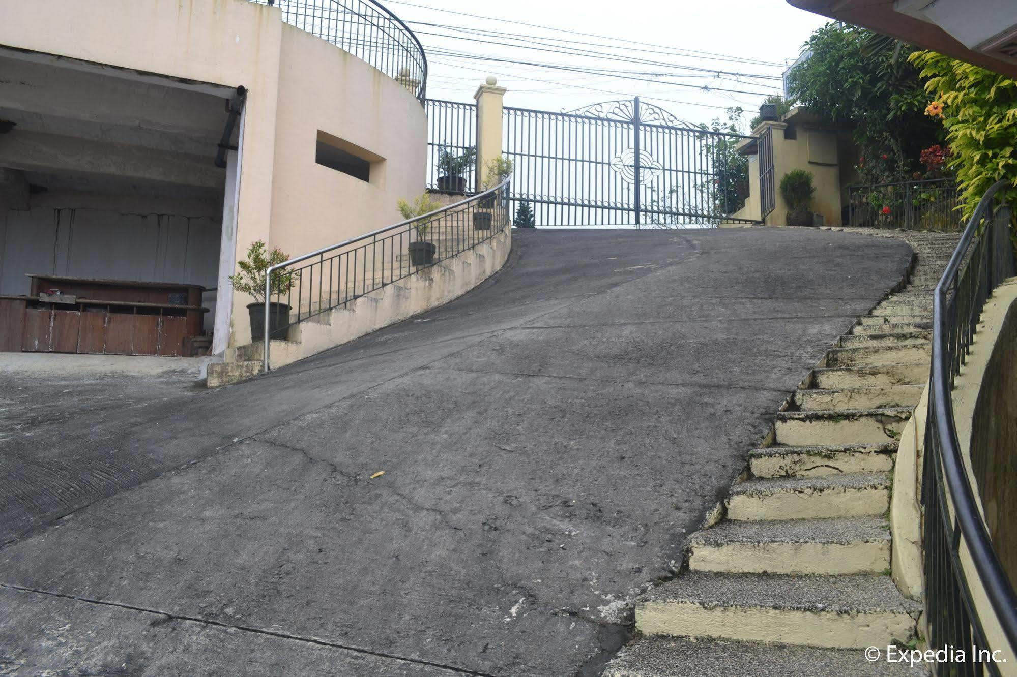 Royal Taal Inn Tagaytay City Екстер'єр фото