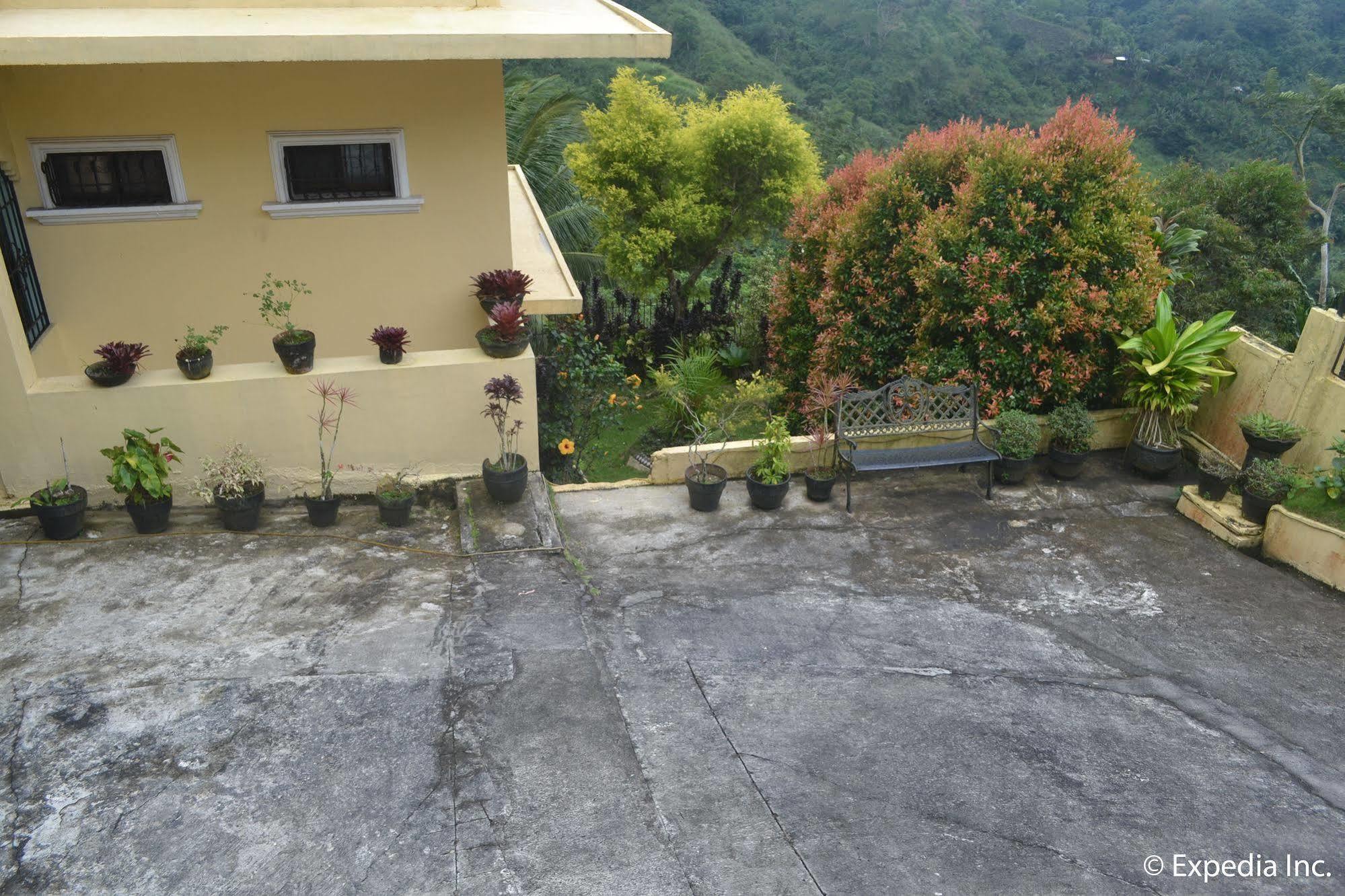 Royal Taal Inn Tagaytay City Екстер'єр фото