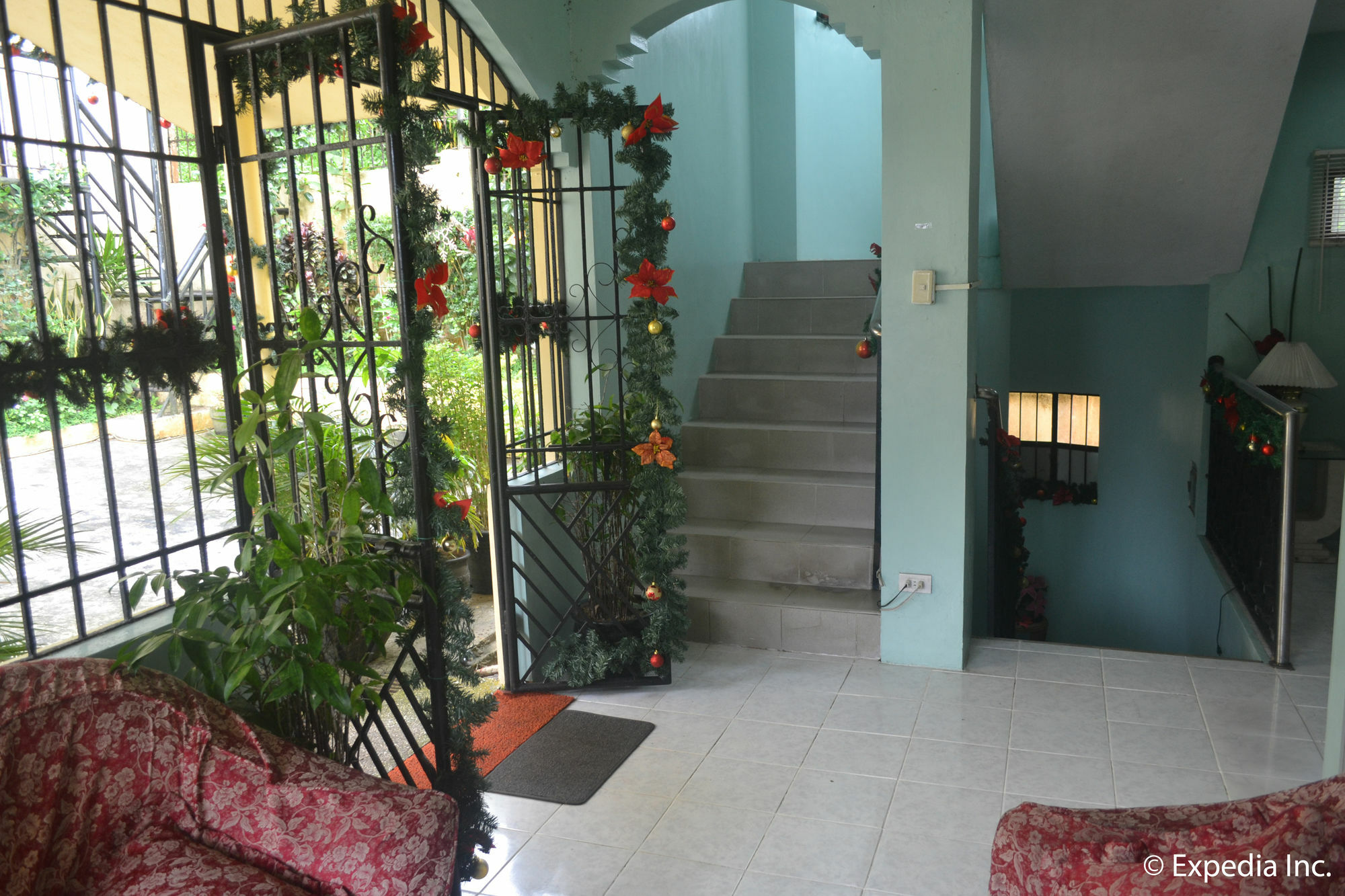 Royal Taal Inn Tagaytay City Екстер'єр фото