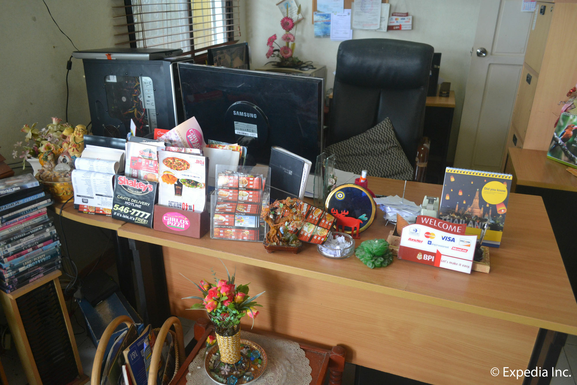 Royal Taal Inn Tagaytay City Екстер'єр фото